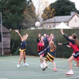 girls playing netball