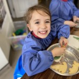 Biscuit decorating