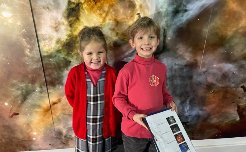 children in year 1 at planetarium